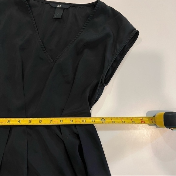 H&M Black Dress Size 2 - Picture 4 of 11